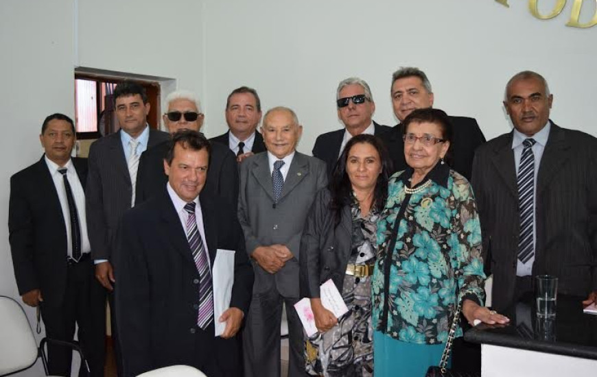 Siqueira Campos e Ana Braga recebem Título