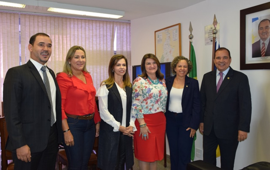 Josi Nunes comemora emenda para a educação