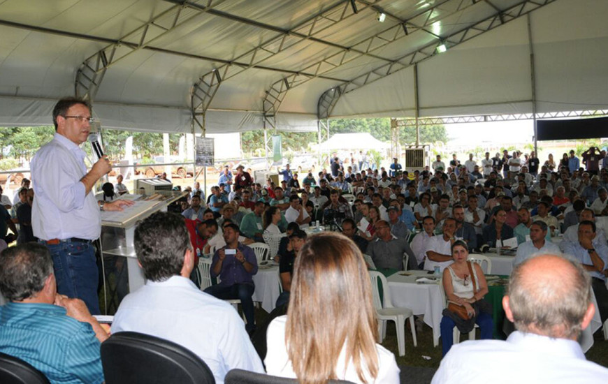 Dezenas de pessoas compareceram a abertura da colheita safra 2017/2018