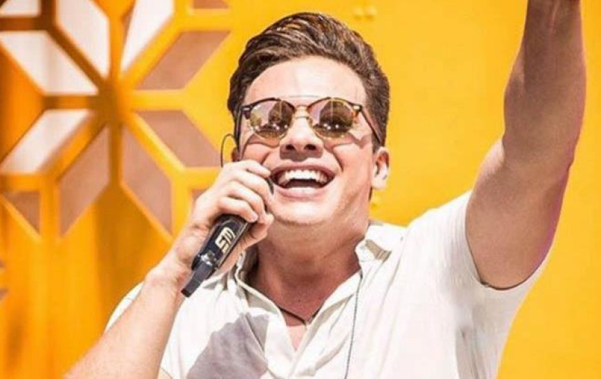Cantor cearense vem a Palmas em março para o Arena Safadão