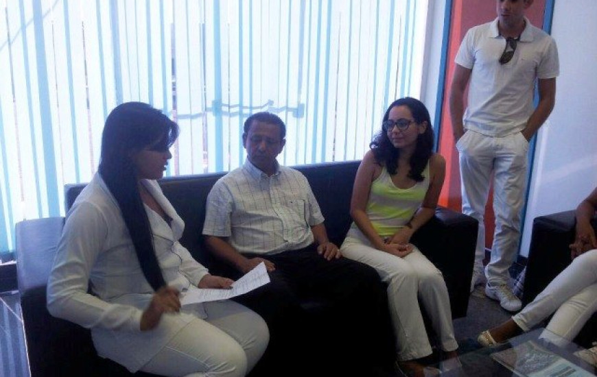 Prefeito Otoniel recebe acadêmicos