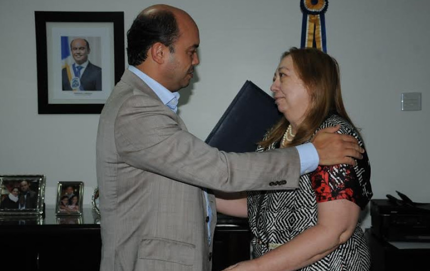 Sandoval nomeia Rosanna Albuquerque