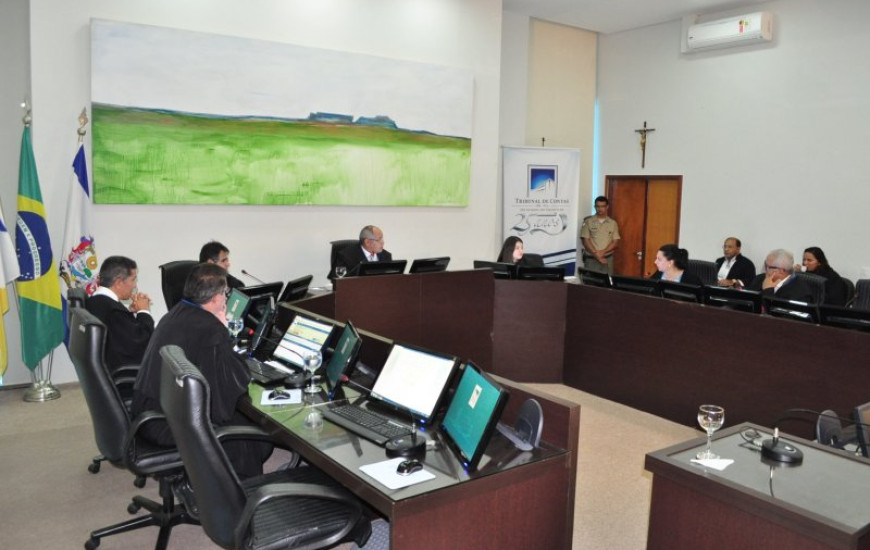 Manoel Pires é eleito presidente do TCE