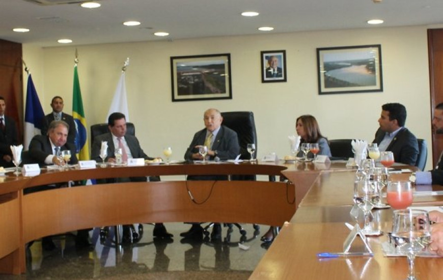 Siqueira Campos apoia proposta