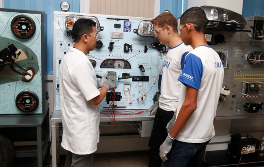 Abertas 340 vagas em cursos técnicos 