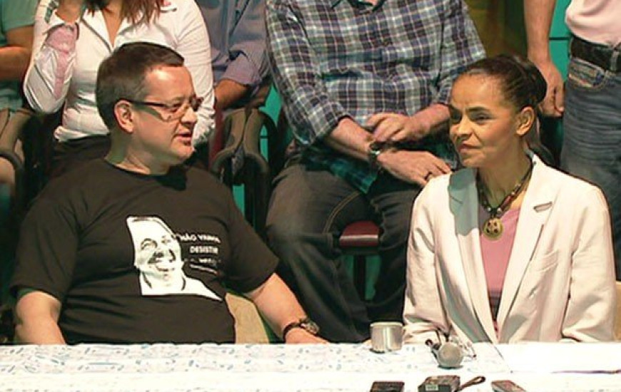 Marina leu carta de apoio e declarou voto em Aécio