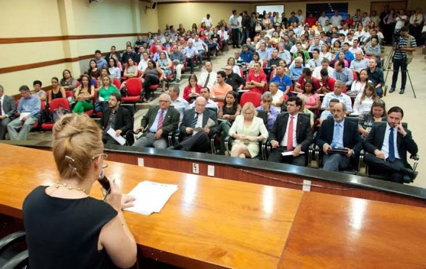 Audiência pública realizada pelo MPE e MPF