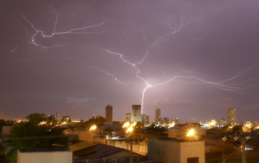 Estado terá tempestades com raios nesta sexta