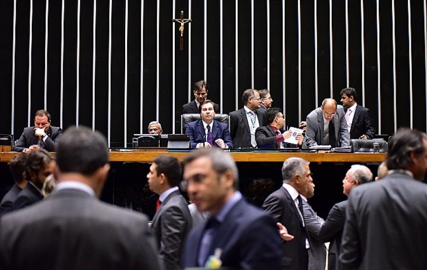 Deputados federais aprovam PEC