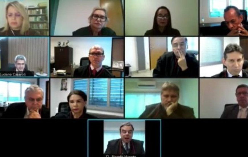 Sessão correu nesta segunda-feira, 07