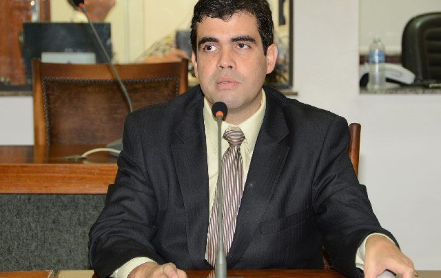 Decreto de Ayres poderá derrubar reajuste