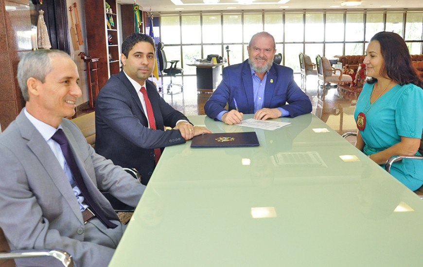 Atos assinados pelo Governador reforçam qualidade do trabalho da Polícia Civil.