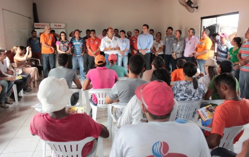 Sandoval em reunião com trabalhadores