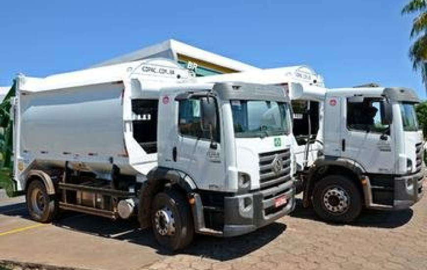 Novos caminhões da Terra Clean