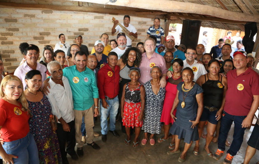 Candidato esteve reunido com a comunidade de Mumbuca