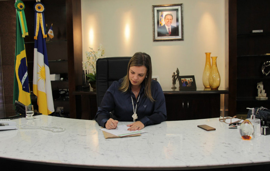 Cláudia será governadora em exercício do Tocantins por uma semana