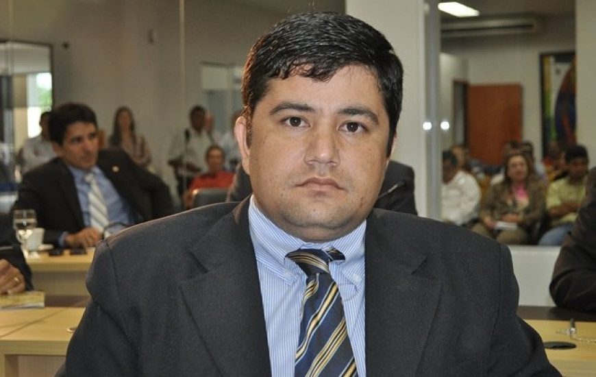 Rogério de Freitas quer ficar fora da briga