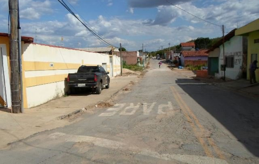 Caminhonete é localizada em rua de GO