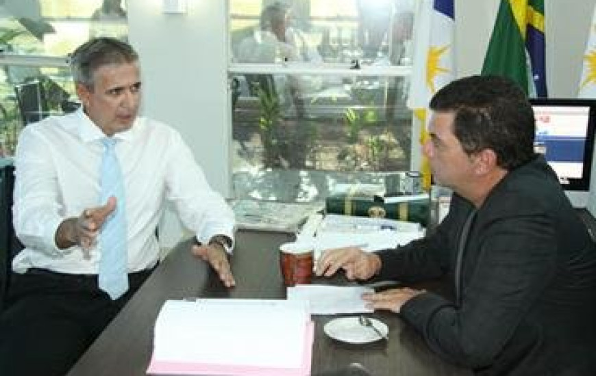 Prefeito e superintendente