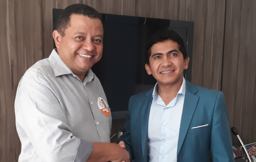 Candidato recebe apoio de vereador