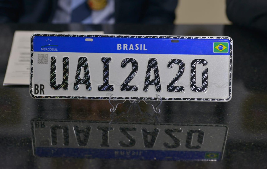 Exemplo de Placa Mercosul. 