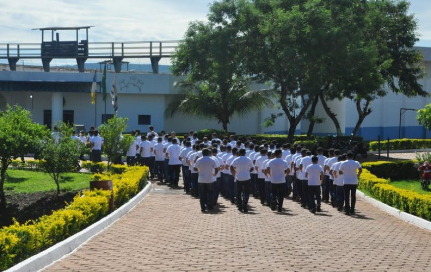 Candidatos fazem prova após curso de formação