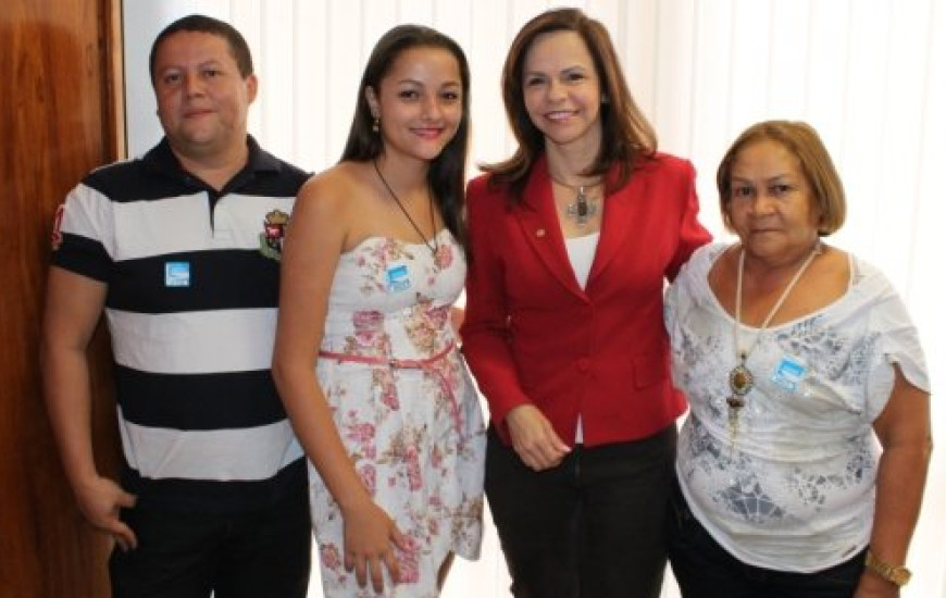 Deputada recebeu aluna