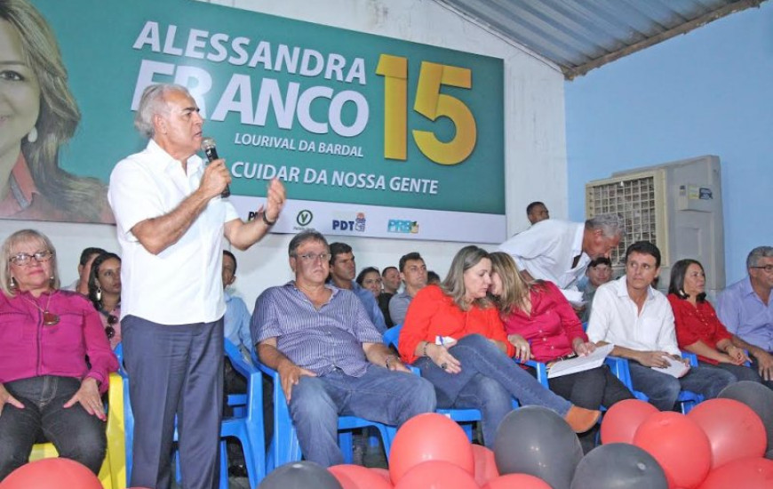 Deputado acompanha anúncios de candidaturas