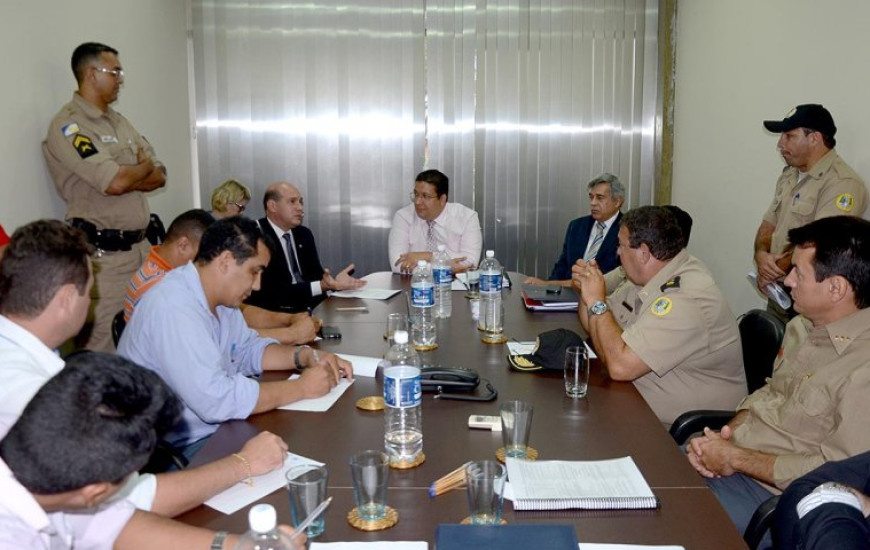 Representantes dos militares se reúnem com Governo