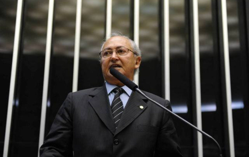 Botelho pede explicações