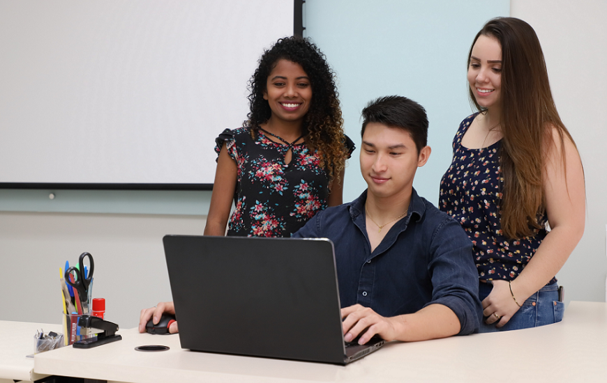 Os interessados nas vagas devem se cadastrar no site do IEL