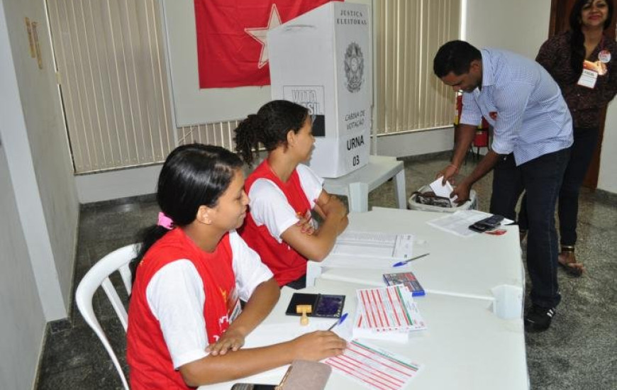 Votação ocorreu neste domingo