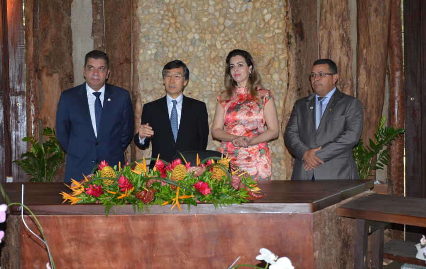 Embaixador do Japão é recebido por gestores de Palmas