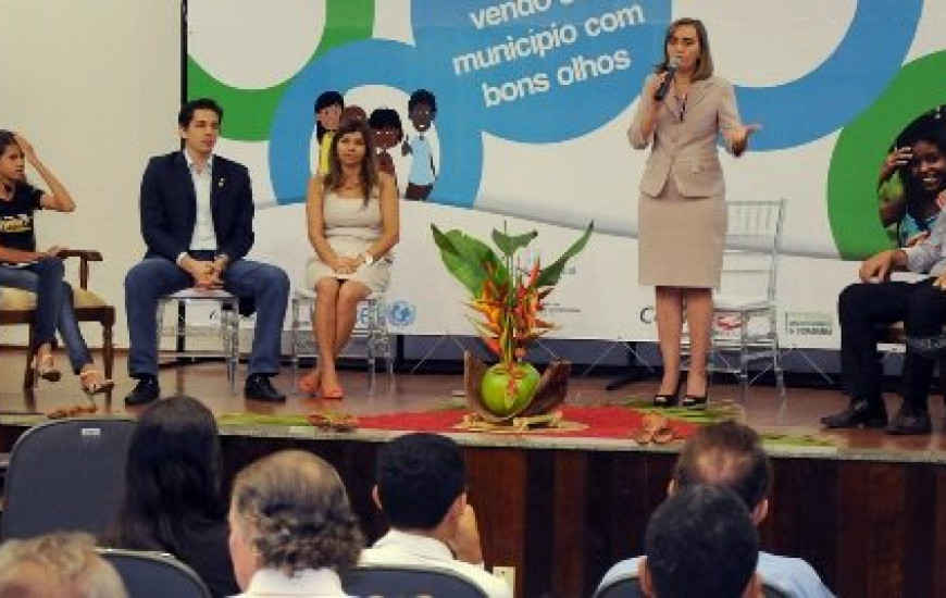 Secretária Vanda Paiva