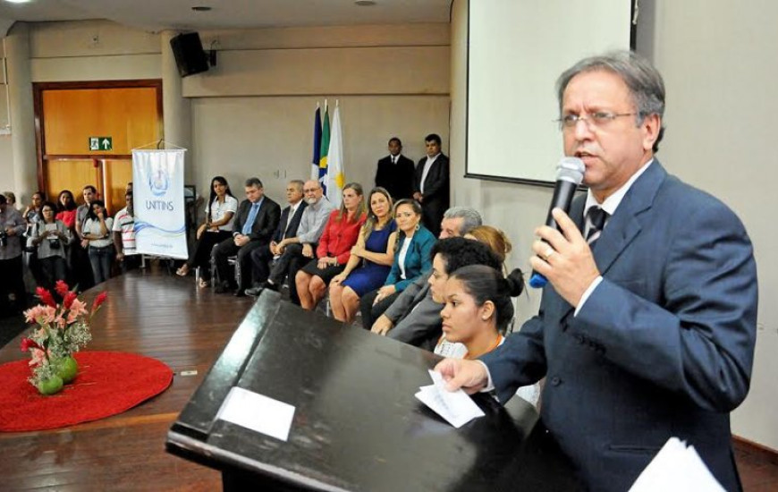 Governador lança Escola de Conselhos