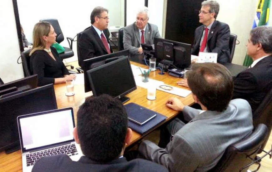 Ministro se comprometeu a ajudar