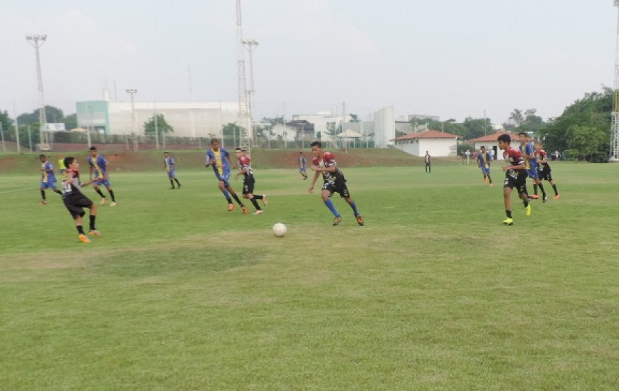 Alunos Sesi da Escola de Futebol são destaque em campeonatos