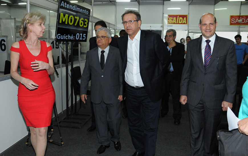 Governador visita mutirão em Palmas