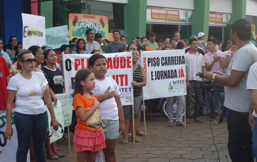 4 mil vão às ruas em Colinas