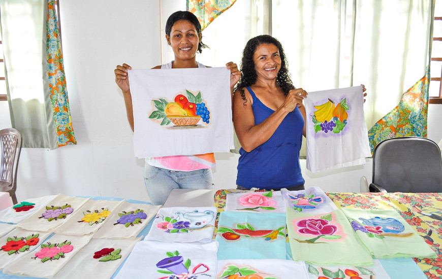 As capacitações acontecem nos CRAS. 