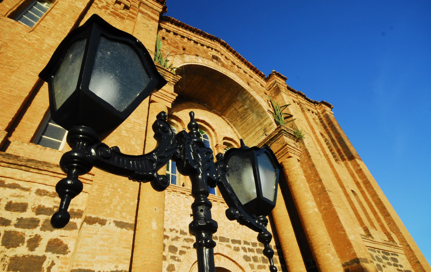 Catedral de Nossa Senhora das Mercês é referência em Porto Nacional
