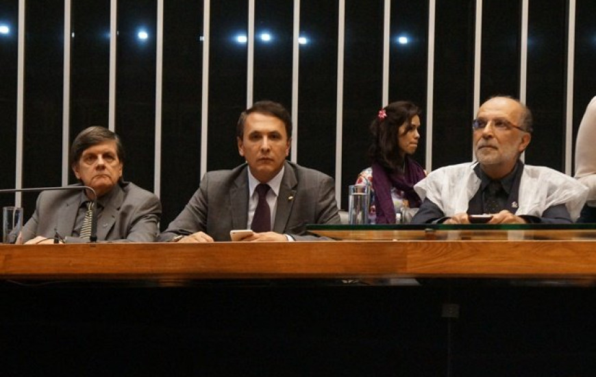 Gaguim defende carreira única de médicos do SUS