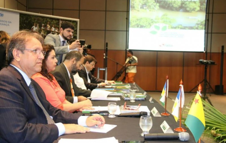 Marcelo Miranda assina Termo de Compromisso