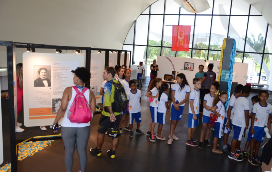 Mostra está no Memorial Prestes.