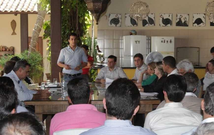 Irajá Abreu se reúne com cúpula do PSD