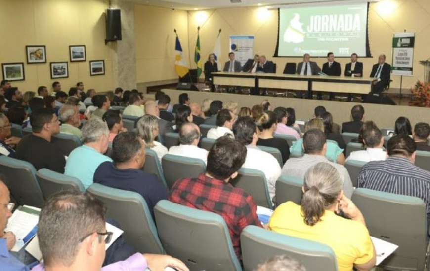 Pré-candidatos são orientados pelo TRE