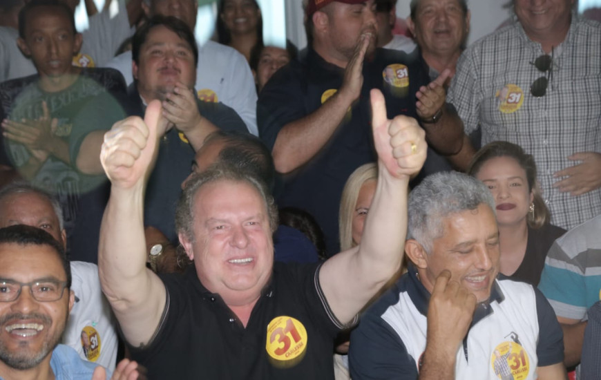 Carlesse é eleito governador para mandato tampão 