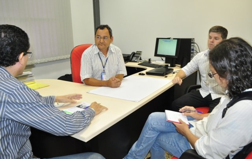 José Omar, Knewitz e Coronel Nunes em entrevista