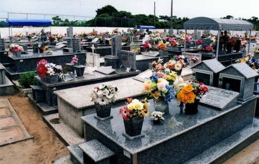 Dia de Finados terá aumento de ônibus