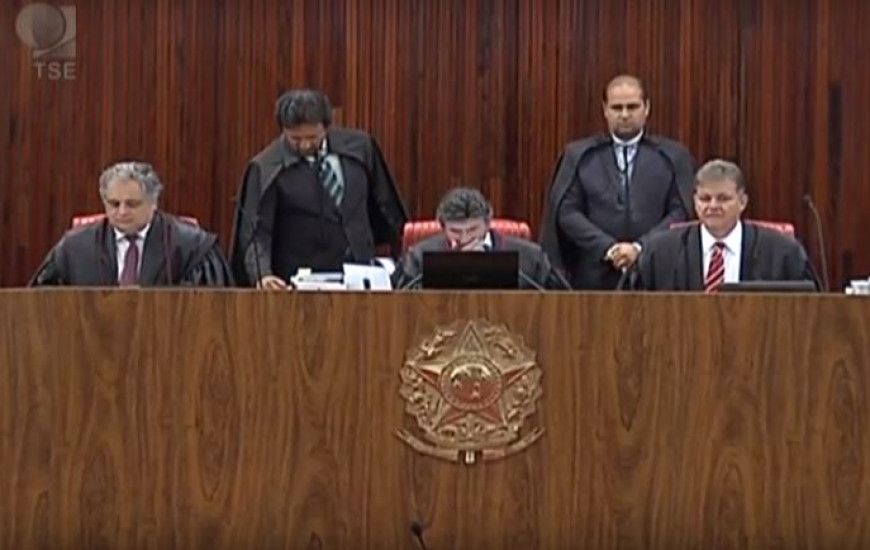 Julgamento começa no TSE